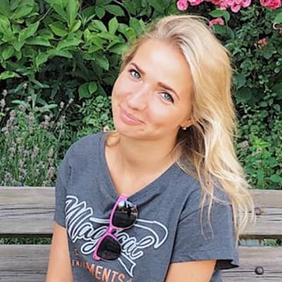 Аня Волкова